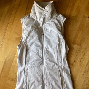 Lululemon size 4 vest